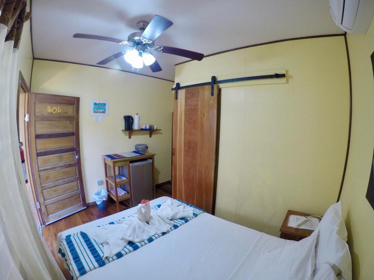 Chila'S Accommodations 库尔克岛 外观 照片